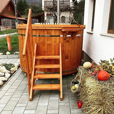 Panoramas Vendeghaz Apartman Vertestolna